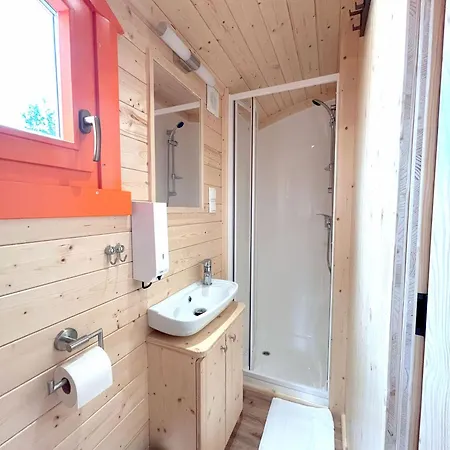 Ferienhauspark Im Freibad Brauweg - Rolling * Гёттинген